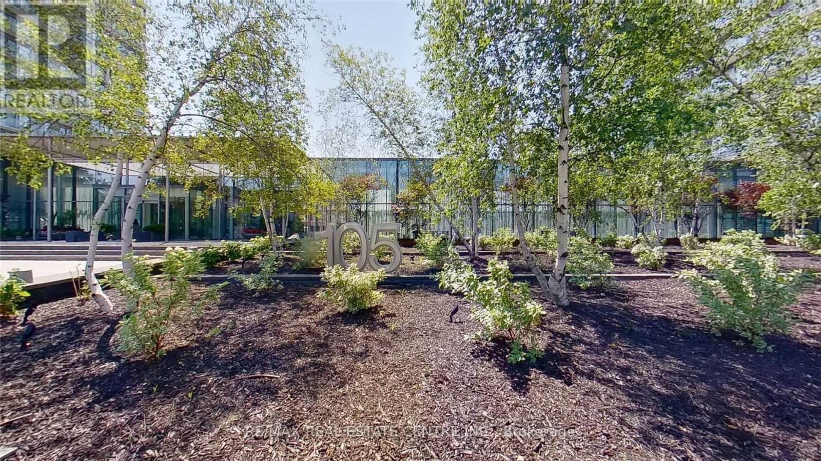 1010 - 105 THE QUEENSWAY, Toronto (High Park-Swansea), Ontario, M6S5B5 — Photo 2