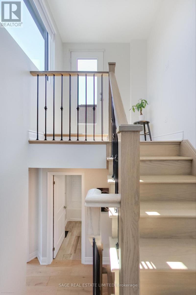 66 PONY FARM DRIVE, Toronto (Willowridge-Martingrove-Richview), Ontario, M9R0B3 — Photo 24