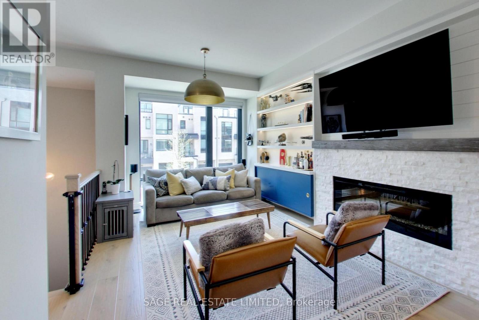 66 PONY FARM DRIVE, Toronto (Willowridge-Martingrove-Richview), Ontario, M9R0B3 — Photo 4