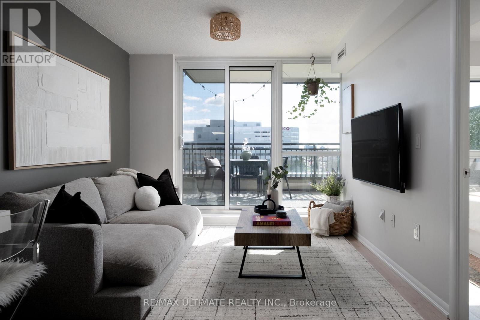 738 - 36 VIA BAGNATO, Toronto (Yorkdale-Glen Park), Ontario, M6A0B7 — Photo 4