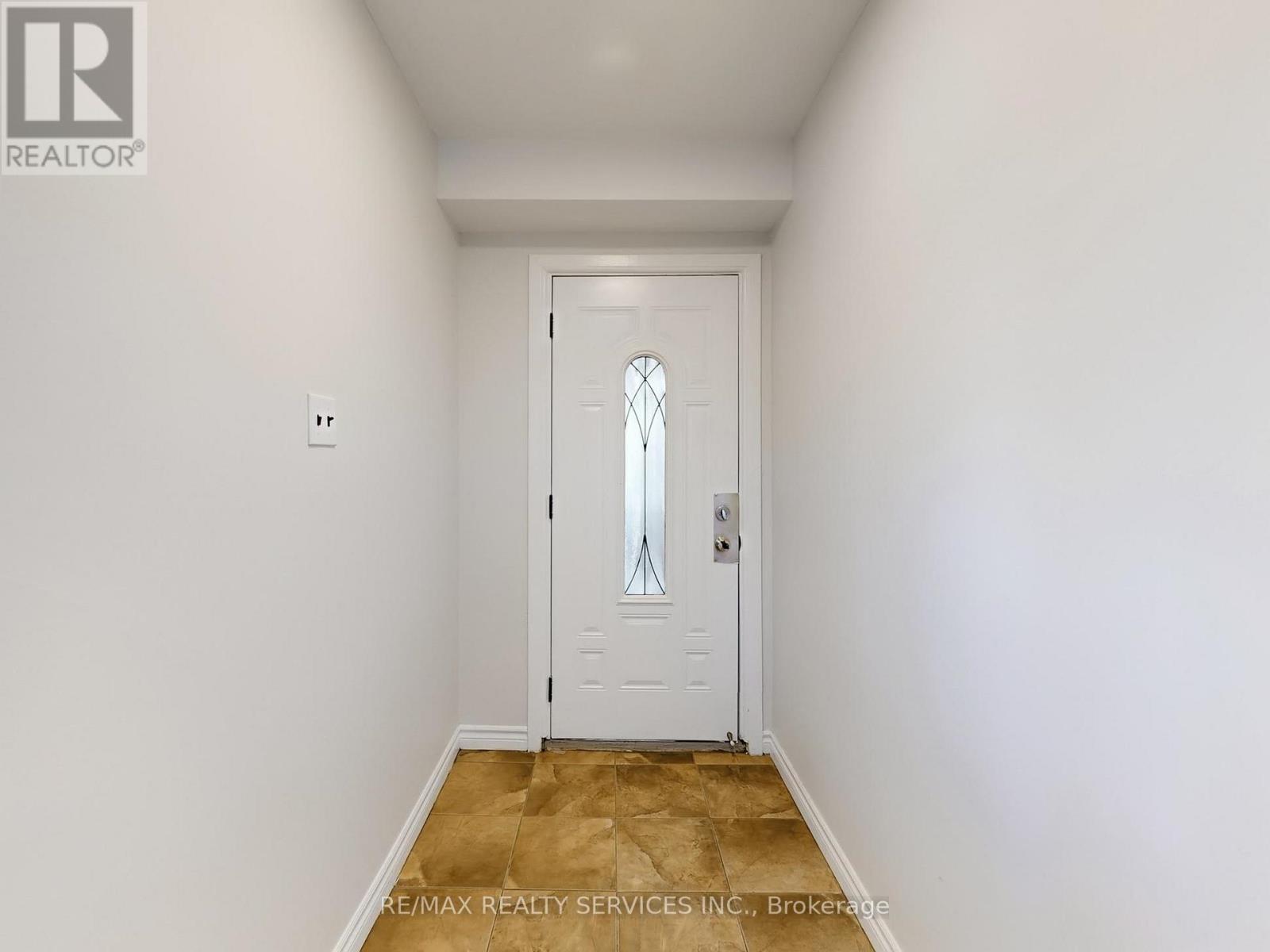 9 GLENRIDGE ROAD, Brampton (Northgate), Ontario, L6S1N2 — Photo 4