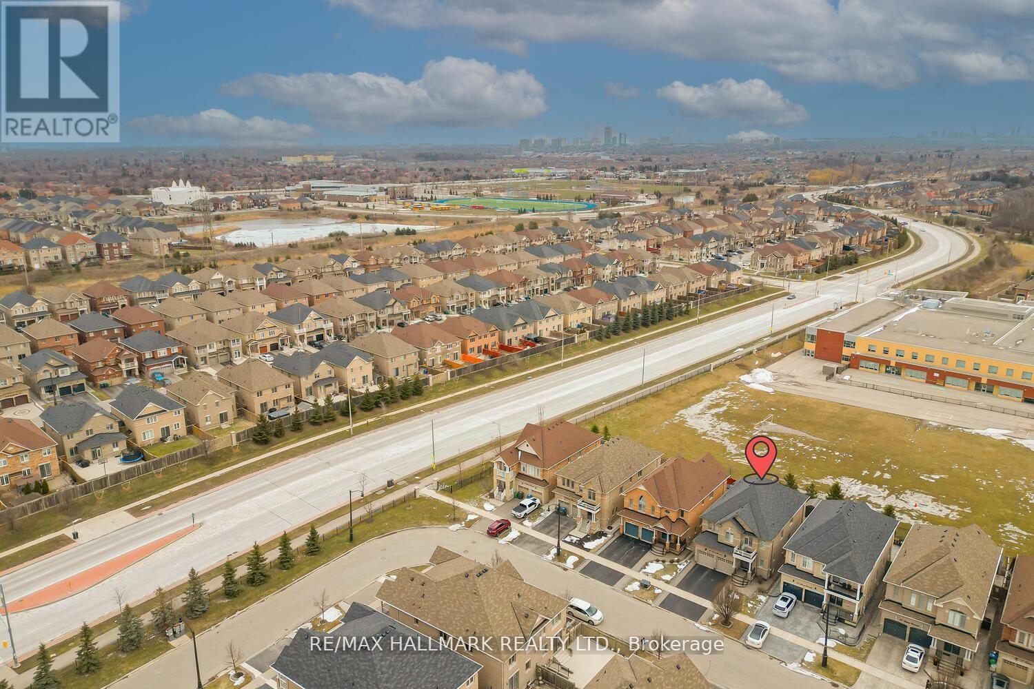 46 LISSON CRESCENT, Brampton (Credit Valley), Ontario, L6X0Y9 — Photo 4