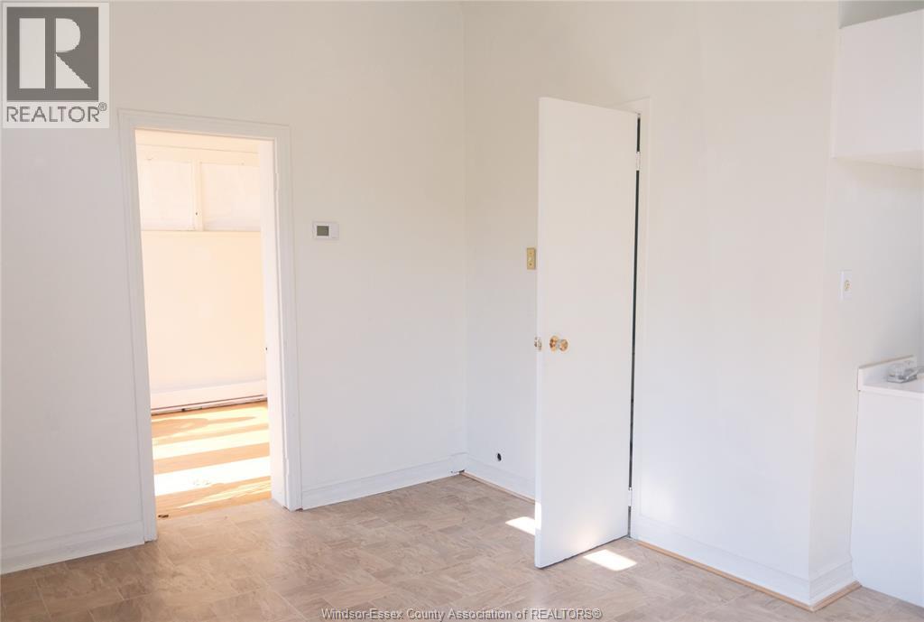 1050 Drouillard, Windsor, Ontario, N8Y2P8 — Photo 9