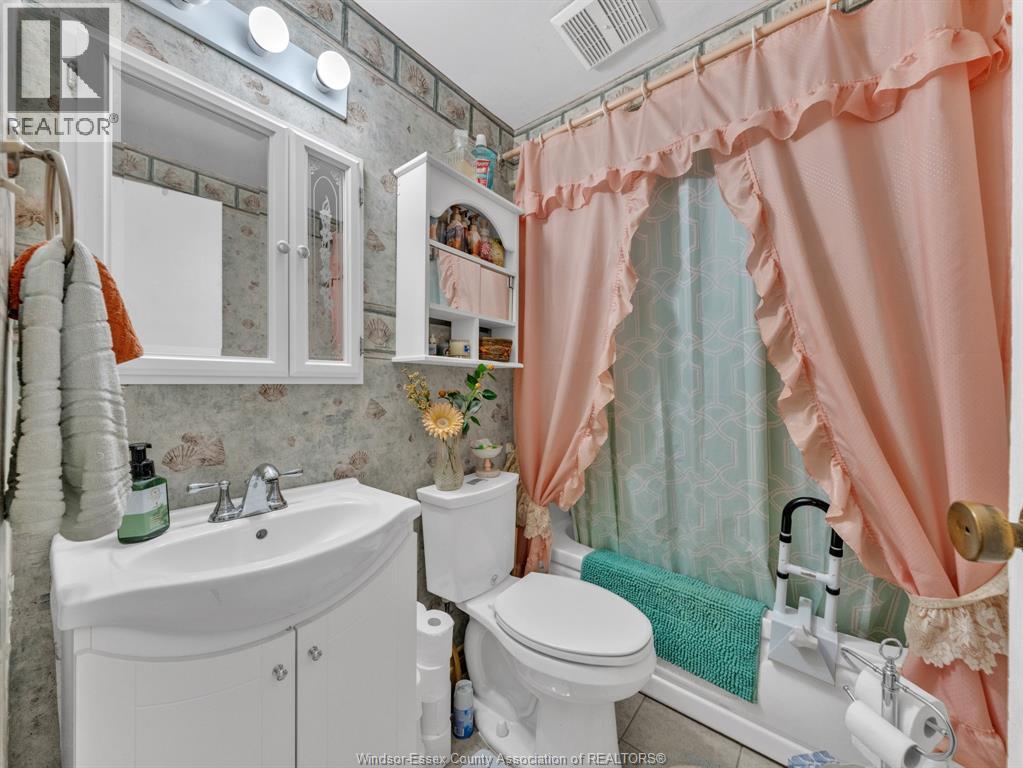 6430 THORNBERRY, Windsor, Ontario, N8T2W9 — Photo 19