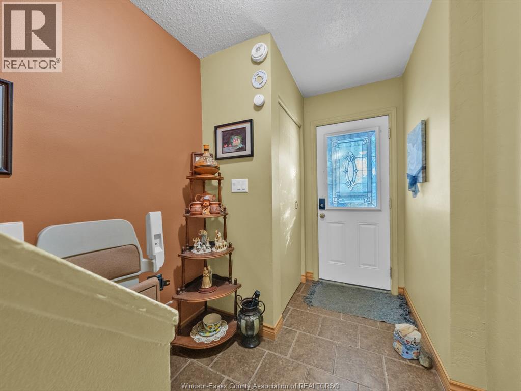 6430 THORNBERRY, Windsor, Ontario, N8T2W9 — Photo 6