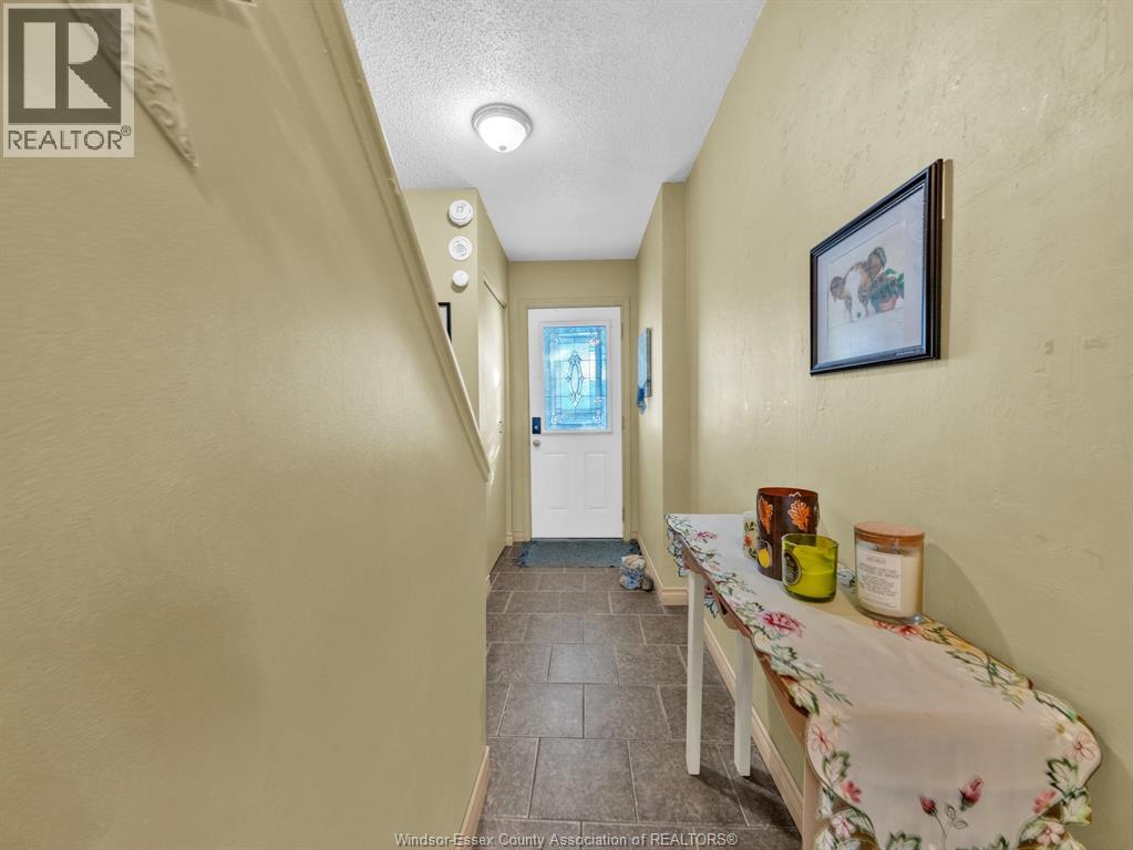 6430 THORNBERRY, Windsor, Ontario, N8T2W9 — Photo 7