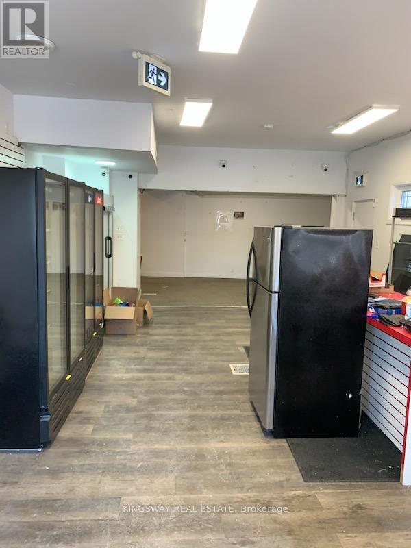 101 - 174 MAIN STREET, Cambridge, Ontario, N1R1W6 — Photo 2