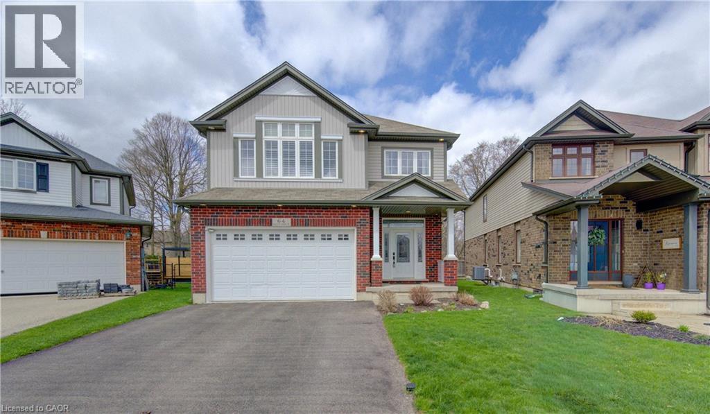 64 WALTER PERRY Place, New Hamburg, Ontario, N3A0B4 — Photo 2