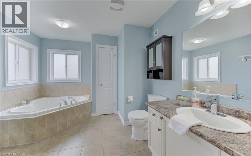 64 WALTER PERRY Place, New Hamburg, Ontario, N3A0B4 — Photo 27
