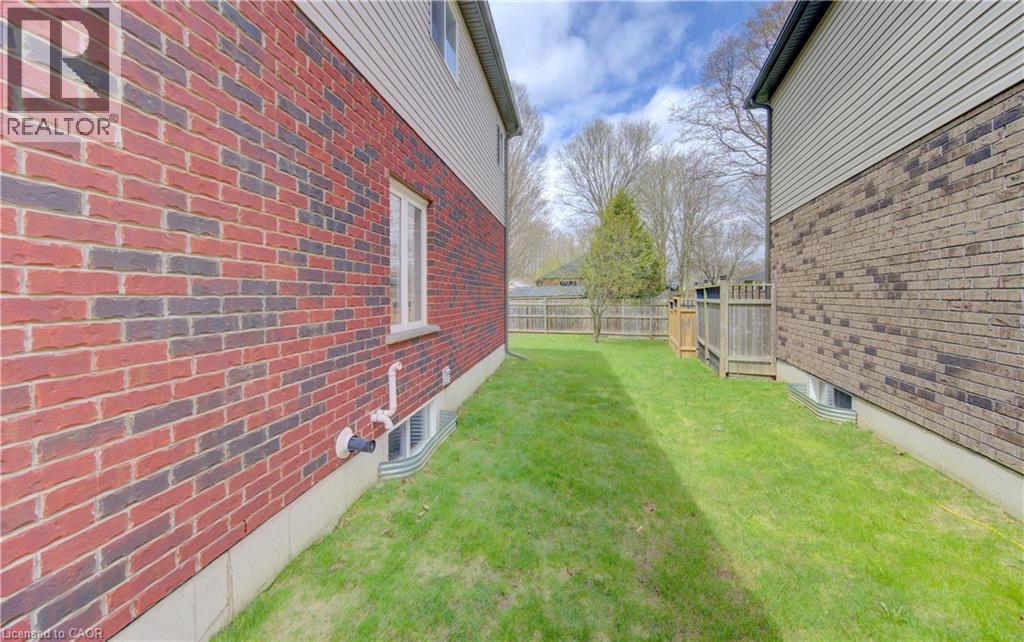 64 WALTER PERRY Place, New Hamburg, Ontario, N3A0B4 — Photo 38
