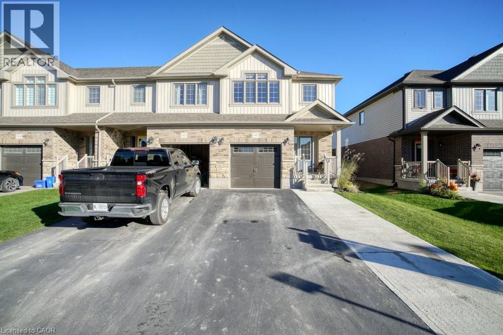 80 MIRANDA Path, Elmira, Ontario, N3B1N3 — Photo 2