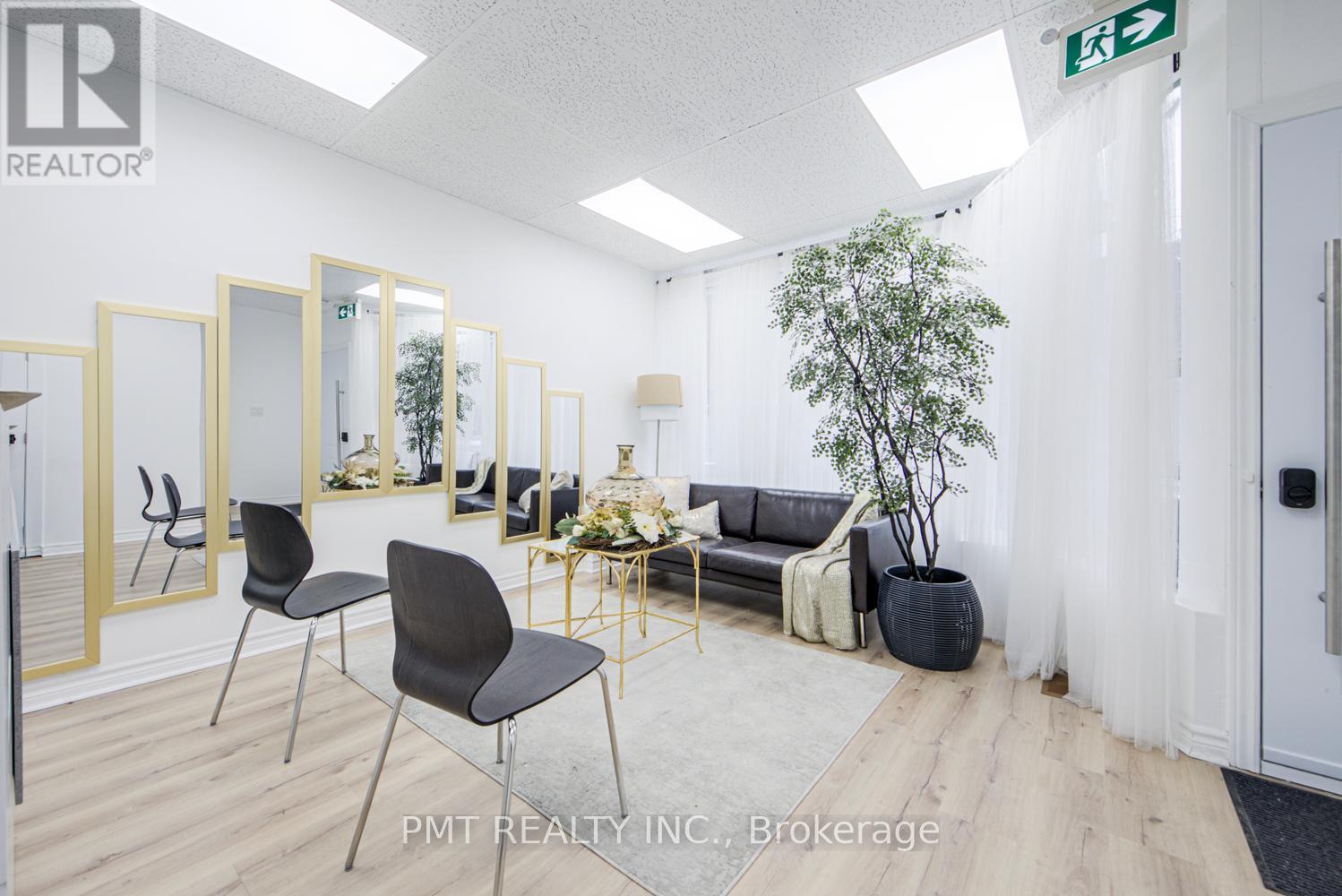 1092 BATHURST STREET, Toronto (Annex), Ontario, M5R3G9 — Photo 2