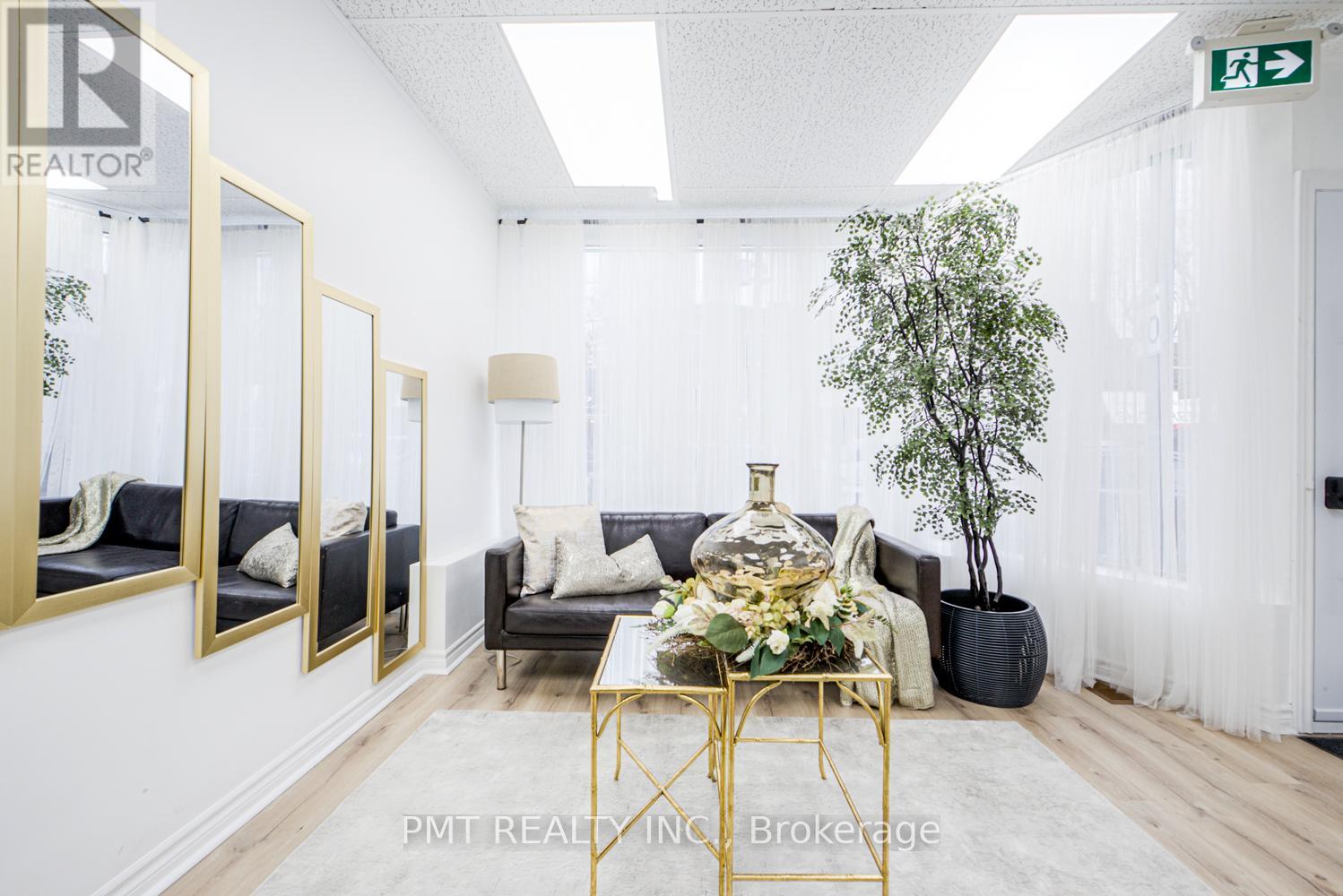 1092 BATHURST STREET, Toronto (Annex), Ontario, M5R3G9 — Photo 5