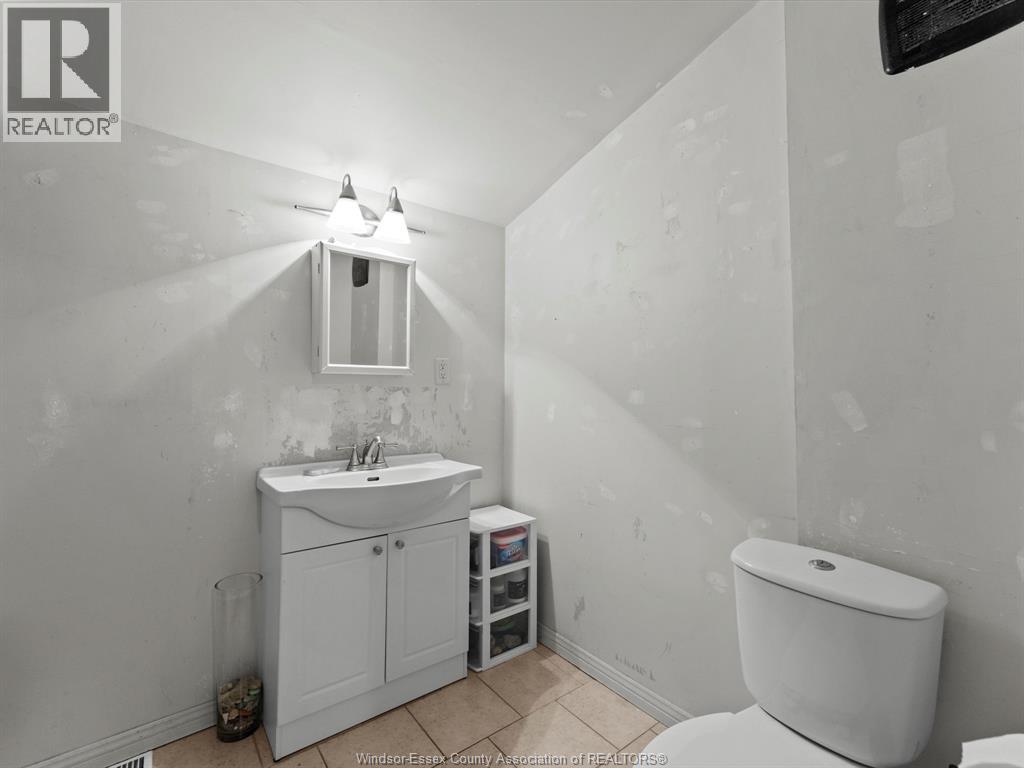253 CURRY AVENUE, Windsor, Ontario, N9B2B4 — Photo 23