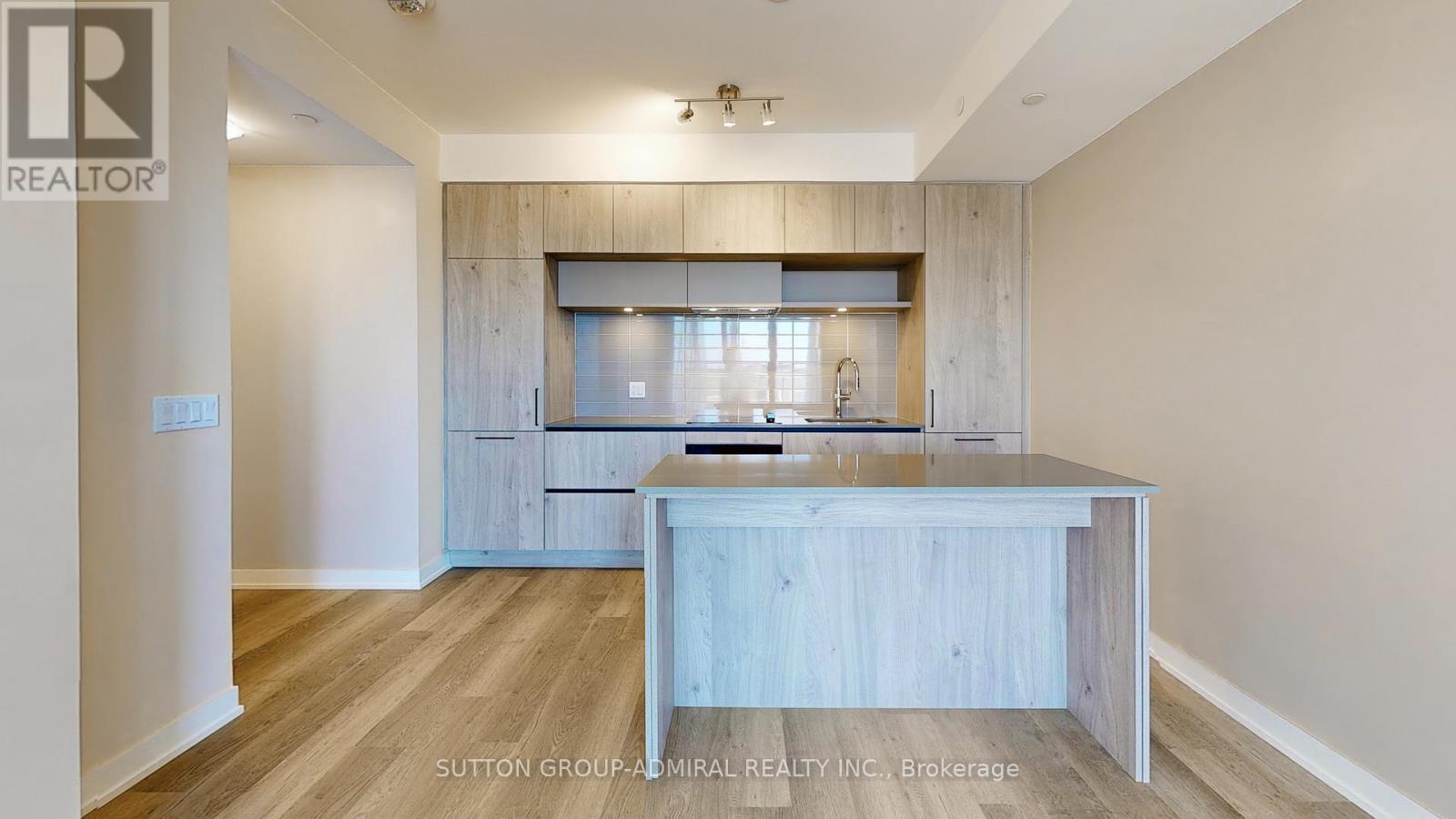 501 - 6 DAVID EYER ROAD, Richmond Hill, Ontario, L4S0N5 — Photo 3