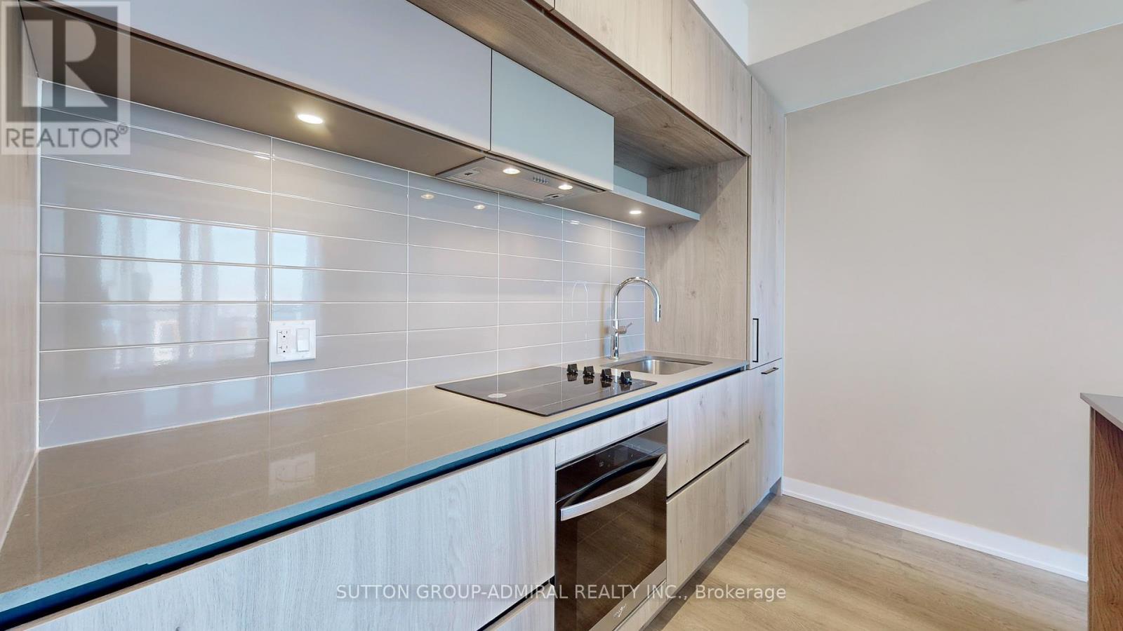 501 - 6 DAVID EYER ROAD, Richmond Hill, Ontario, L4S0N5 — Photo 4