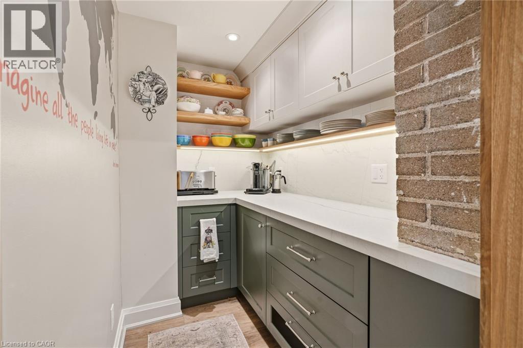 7 CENTRAL PARK Avenue, Dundas, Ontario, L9H2M5 — Photo 10