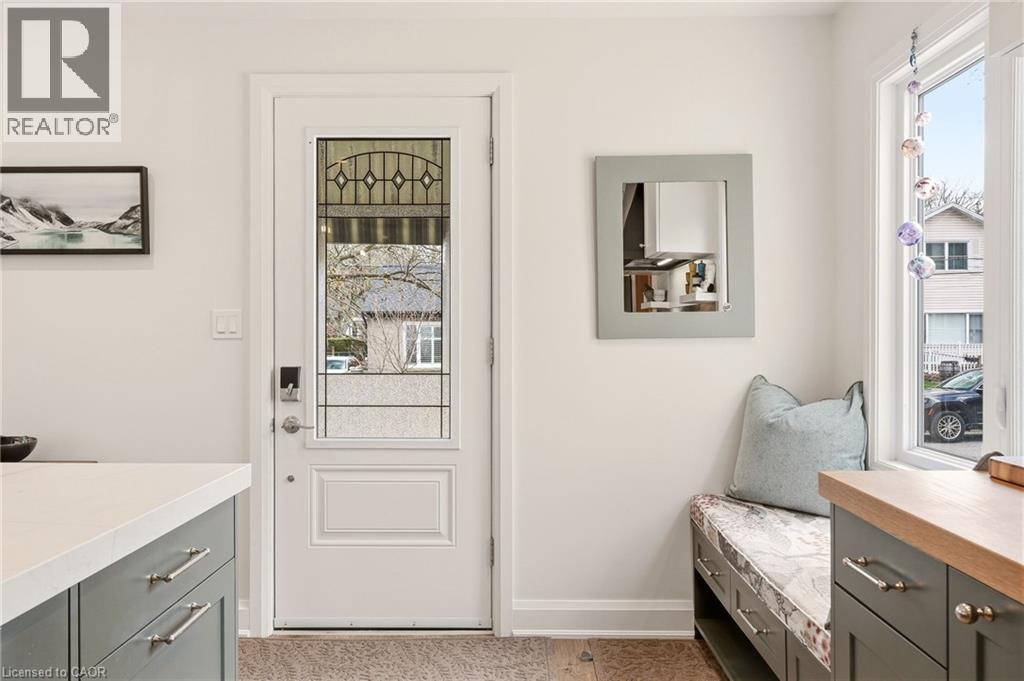 7 CENTRAL PARK Avenue, Dundas, Ontario, L9H2M5 — Photo 12