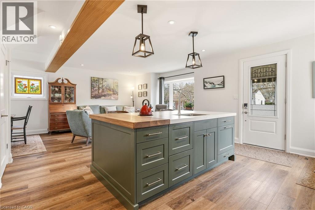 7 CENTRAL PARK Avenue, Dundas, Ontario, L9H2M5 — Photo 13