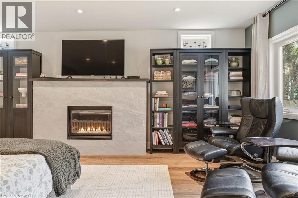 7 CENTRAL PARK Avenue, Dundas, Ontario, L9H2M5 — Photo 27