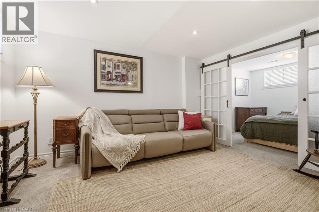 7 CENTRAL PARK Avenue, Dundas, Ontario, L9H2M5 — Photo 40