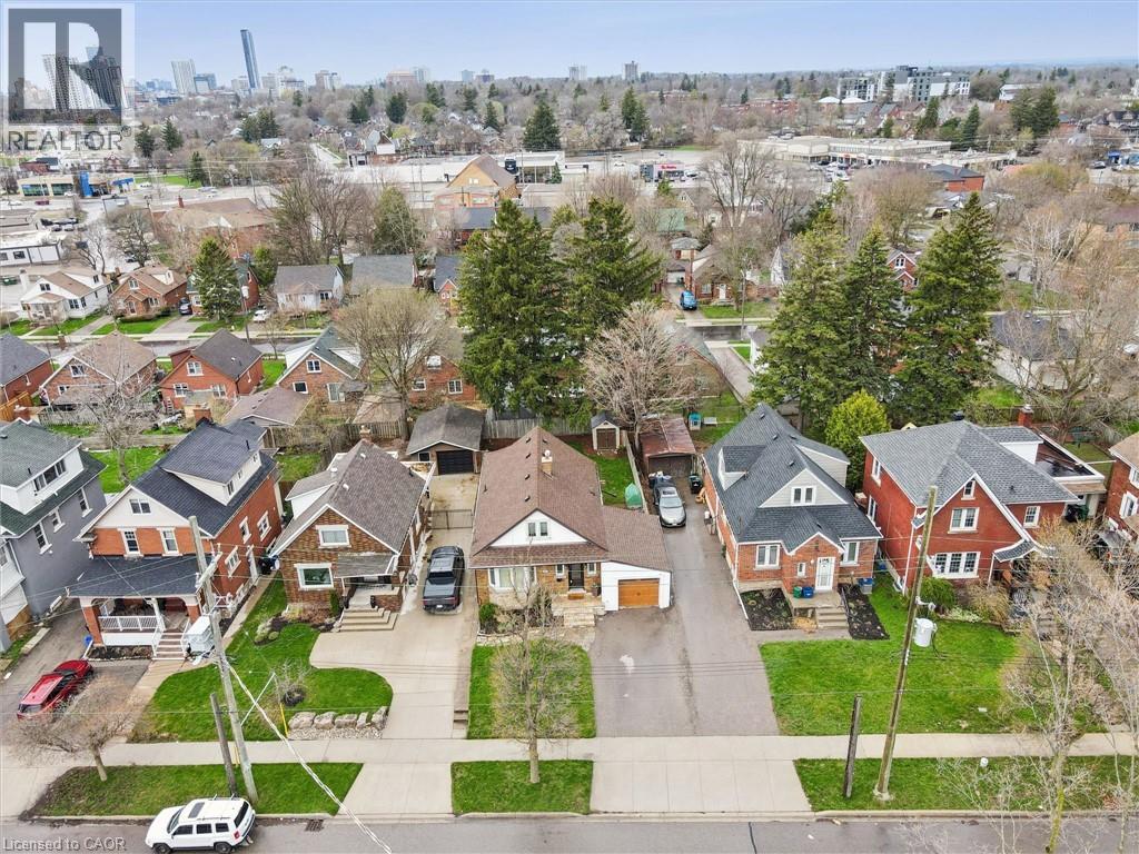 30 SHELDON Avenue N, Kitchener, Ontario, N2H3M2 — Photo 3