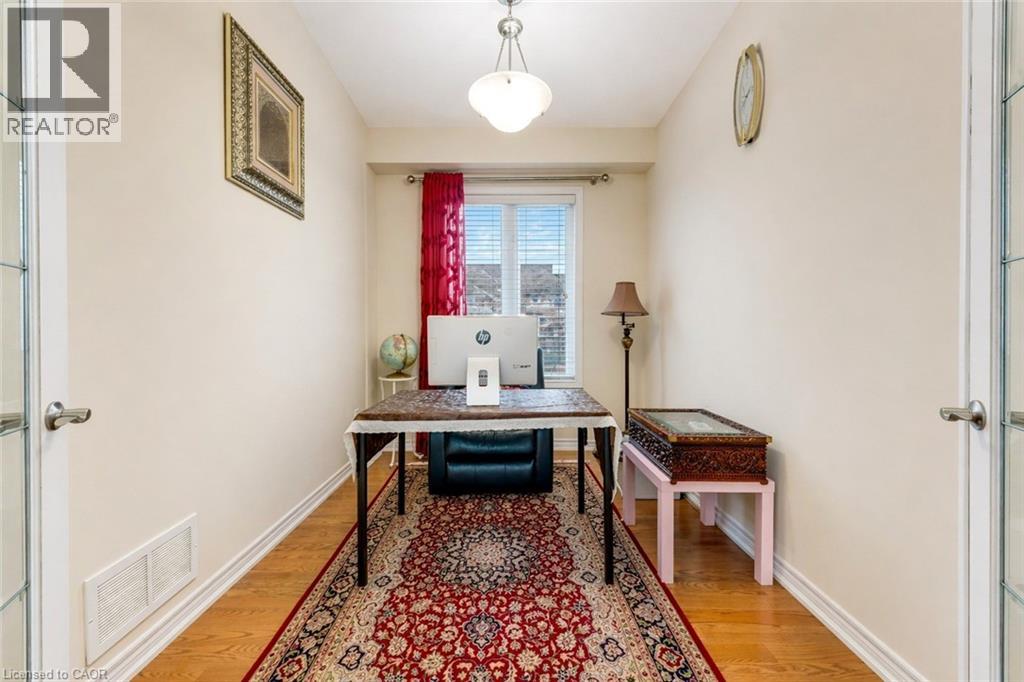 667 LINDEN Drive, Cambridge, Ontario, N3H0B6 — Photo 13