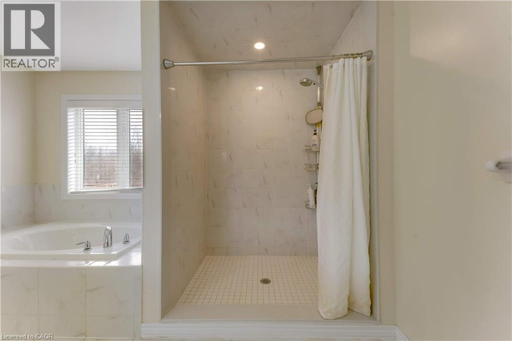 667 LINDEN Drive, Cambridge, Ontario, N3H0B6 — Photo 36