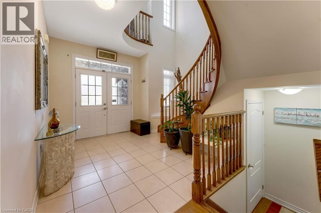 667 LINDEN Drive, Cambridge, Ontario, N3H0B6 — Photo 5