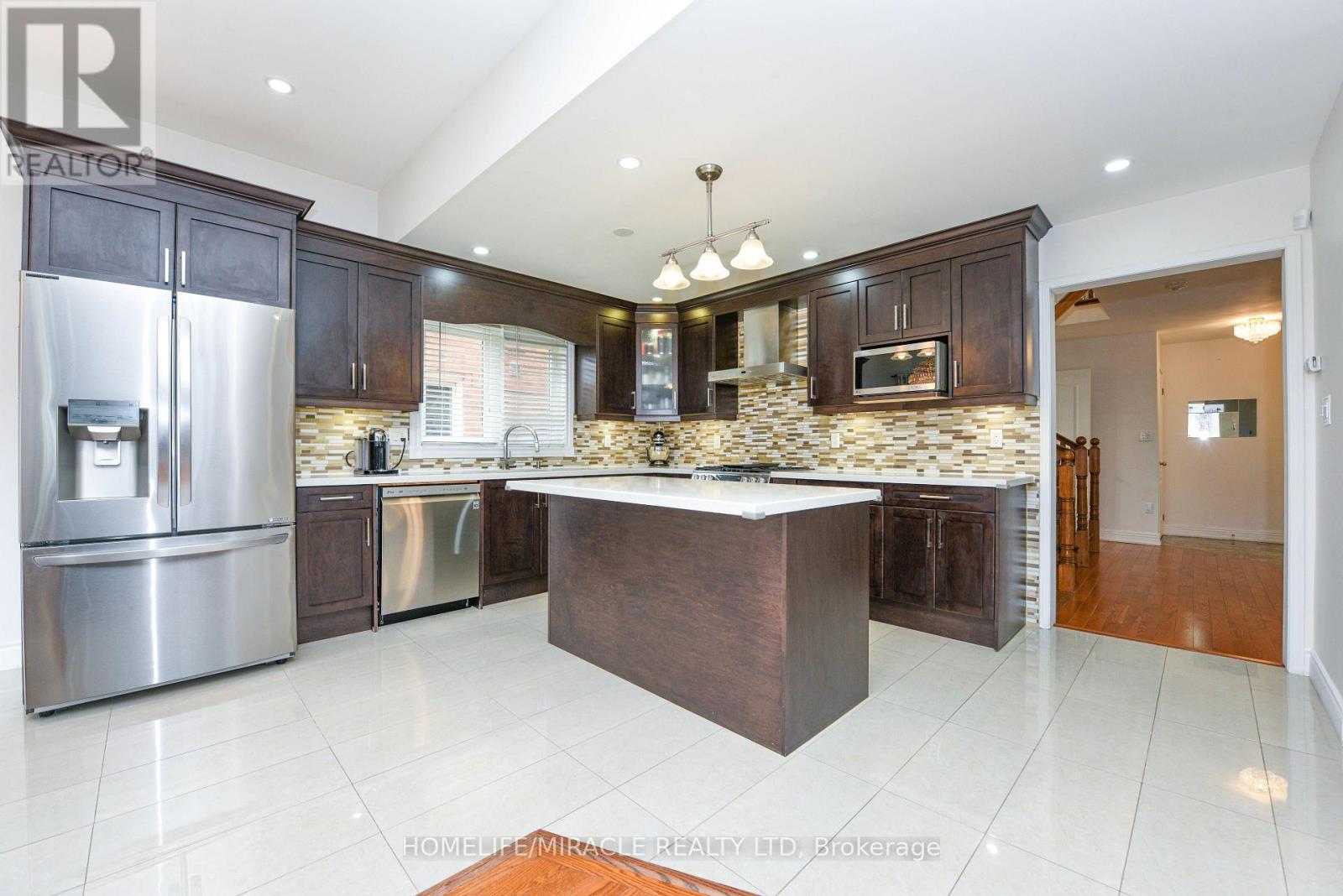 113 SECLUSION CRESCENT, Brampton (Sandringham-Wellington), Ontario, L6R1K8 — Photo 12