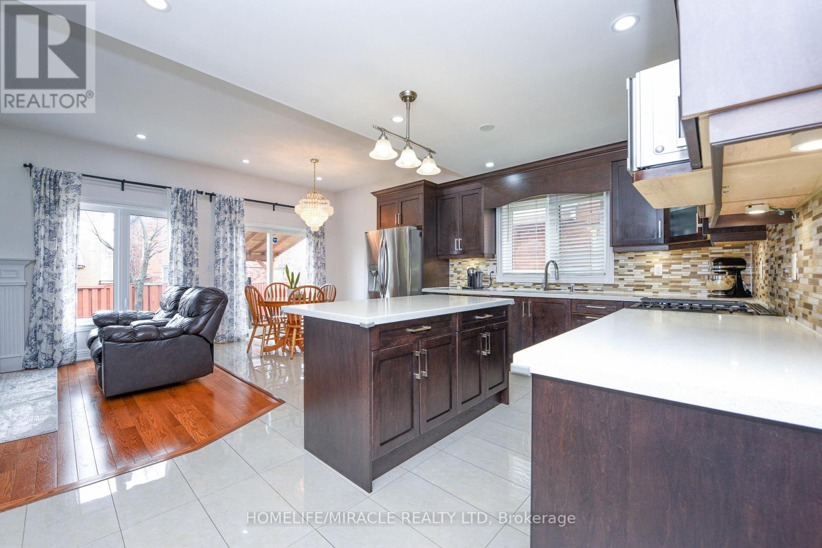 113 SECLUSION CRESCENT, Brampton (Sandringham-Wellington), Ontario, L6R1K8 — Photo 13