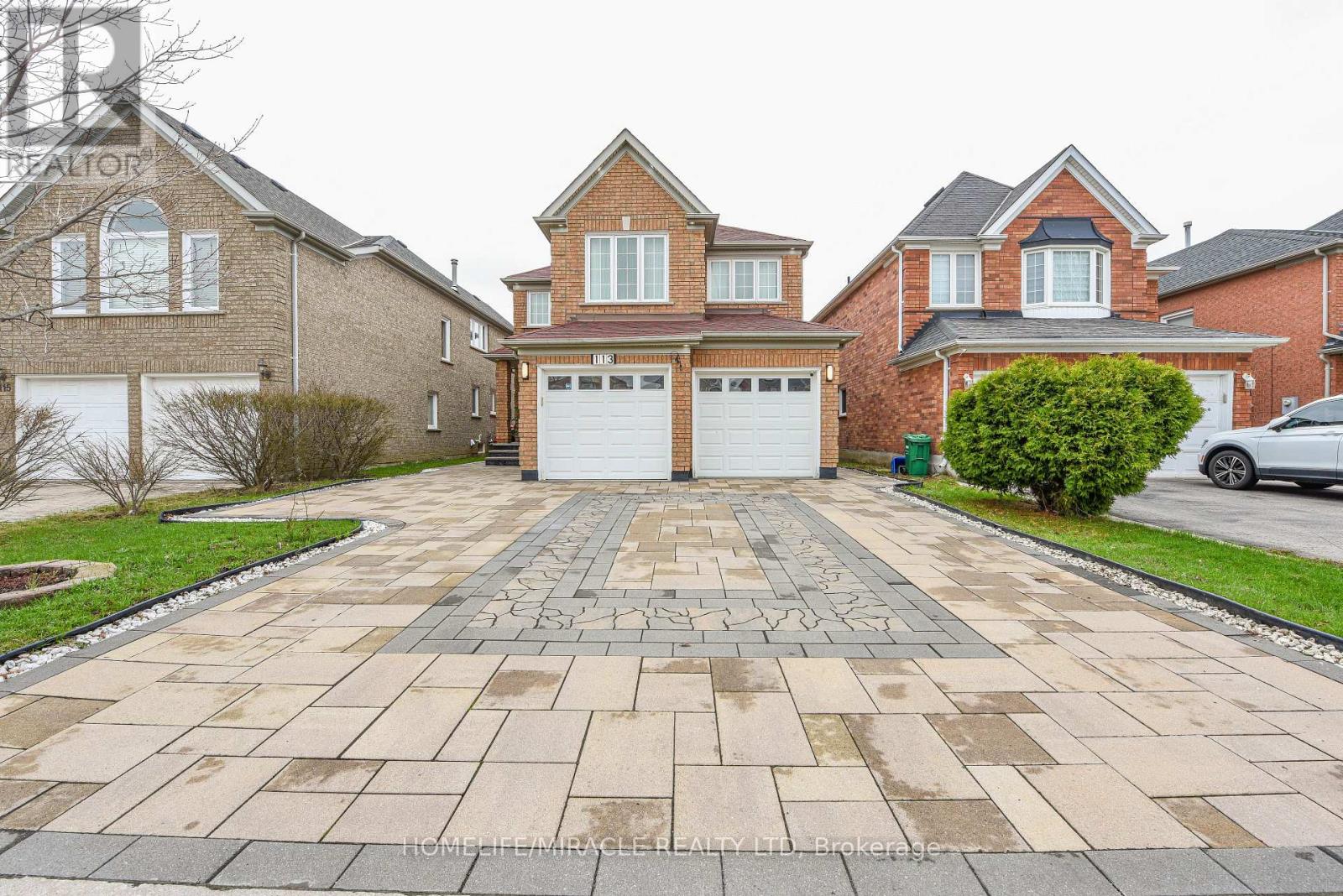 113 SECLUSION CRESCENT, Brampton (Sandringham-Wellington), Ontario, L6R1K8 — Photo 2