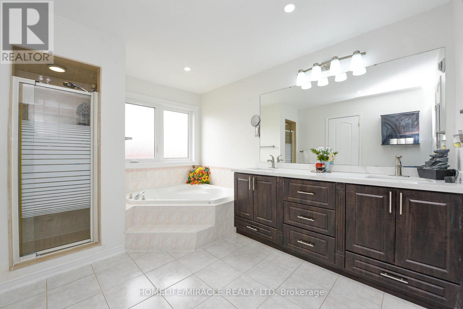 113 SECLUSION CRESCENT, Brampton (Sandringham-Wellington), Ontario, L6R1K8 — Photo 35