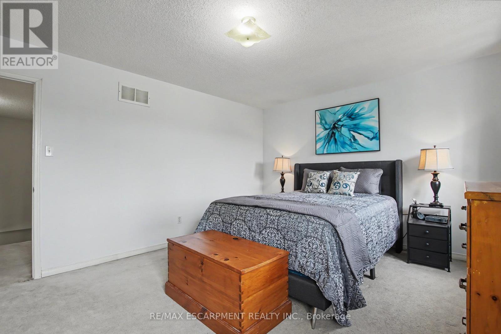 236 FITZGERALD CRESCENT, Milton (DE Dempsey), Ontario, L9T5Y4 — Photo 17