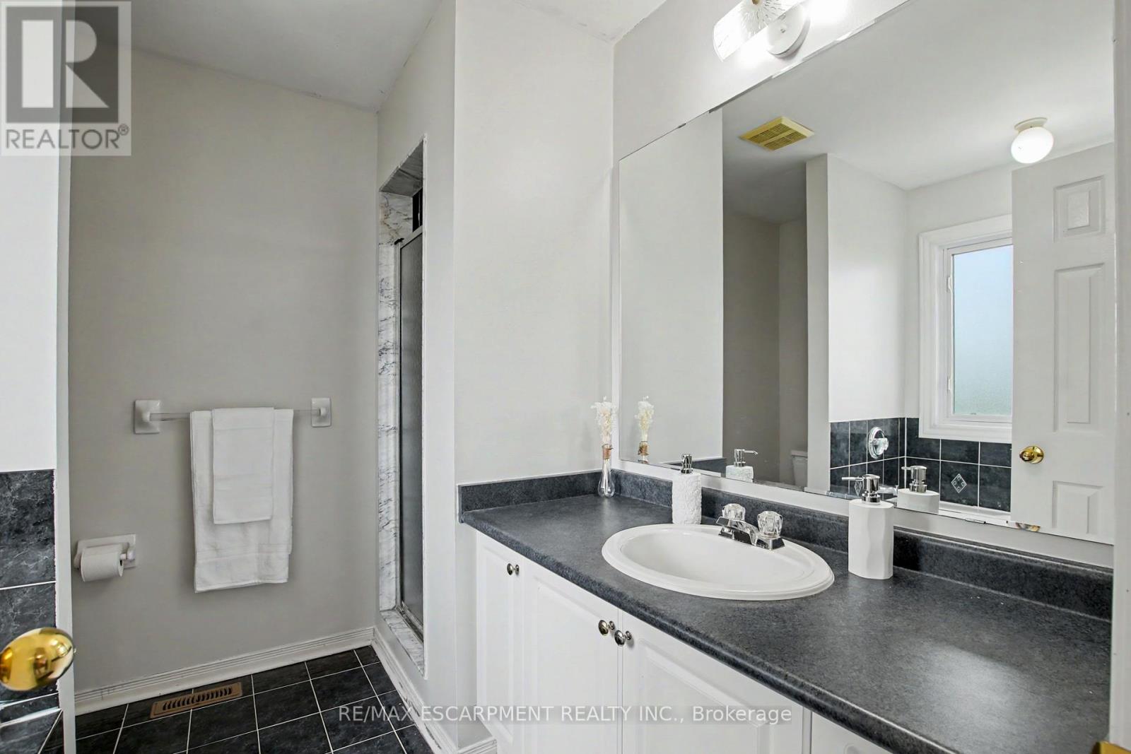 236 FITZGERALD CRESCENT, Milton (DE Dempsey), Ontario, L9T5Y4 — Photo 18