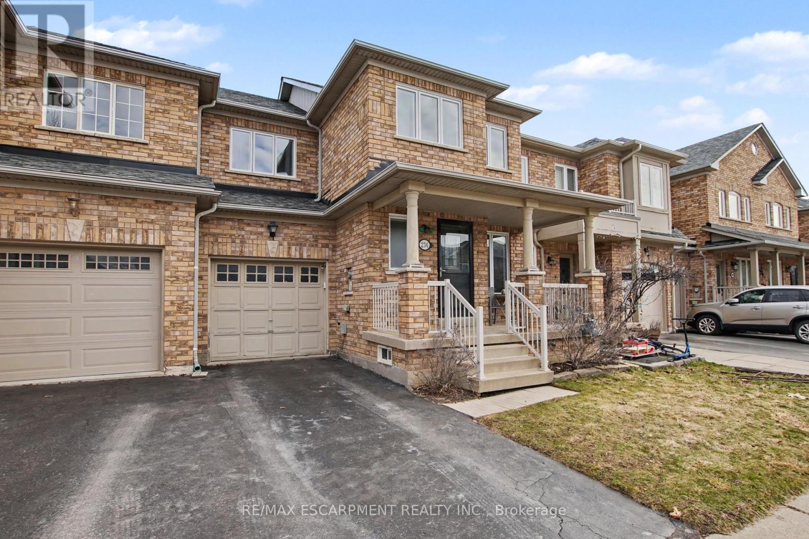236 FITZGERALD CRESCENT, Milton (DE Dempsey), Ontario, L9T5Y4 — Photo 3