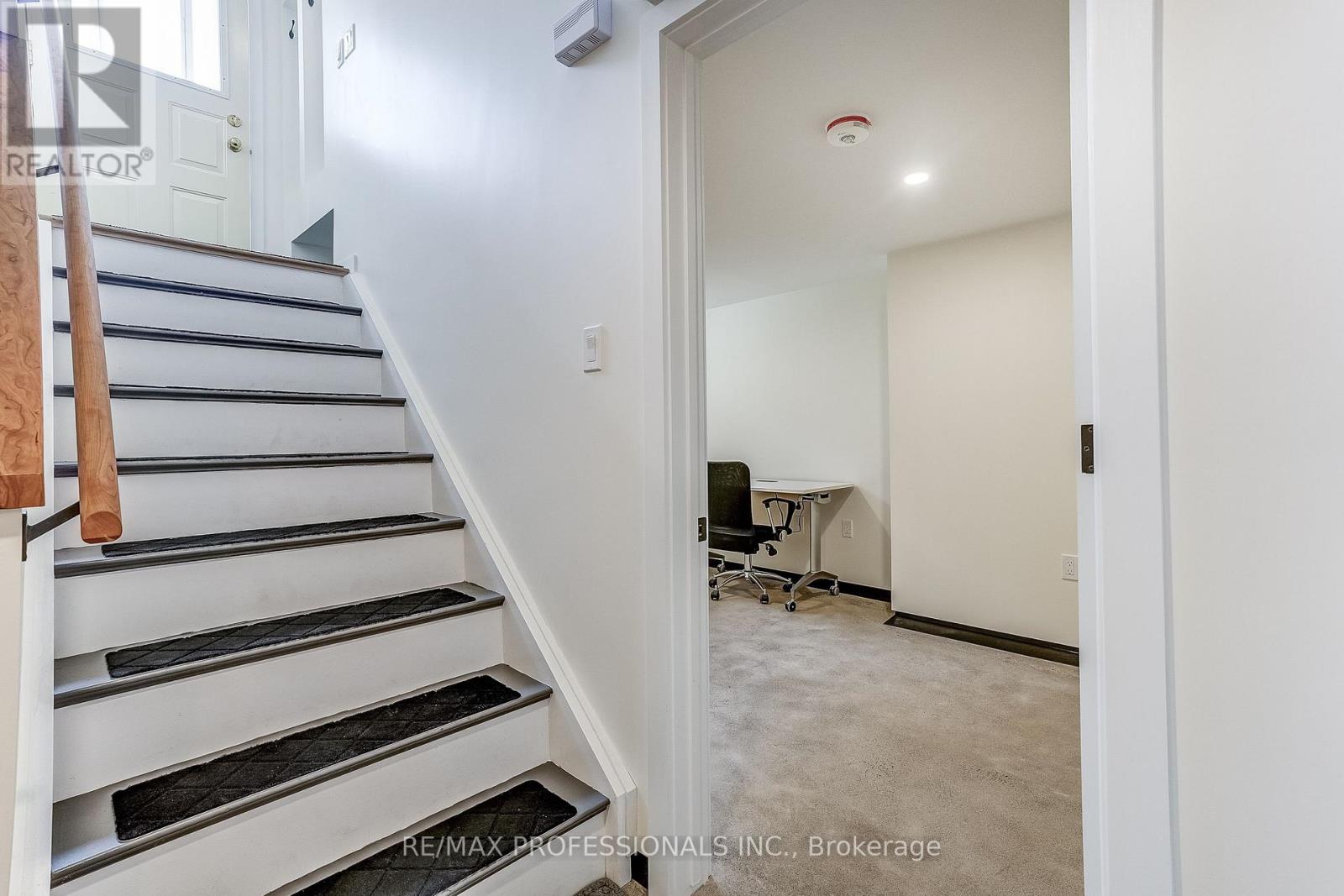 BSMT - 9 CASHMAN CRESCENT, Toronto (Rockcliffe-Smythe), Ontario, M6N4M6 — Photo 6