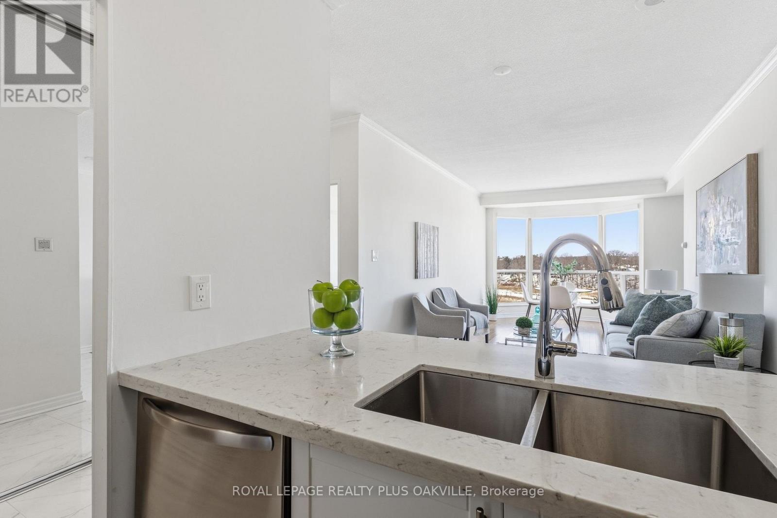 718 - 2511 LAKESHORE ROAD W, Oakville (BR Bronte), Ontario, L6L6L9 — Photo 13