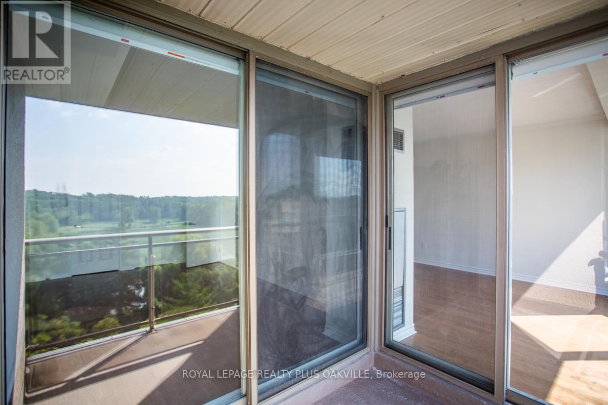 718 - 2511 LAKESHORE ROAD W, Oakville (BR Bronte), Ontario, L6L6L9 — Photo 34