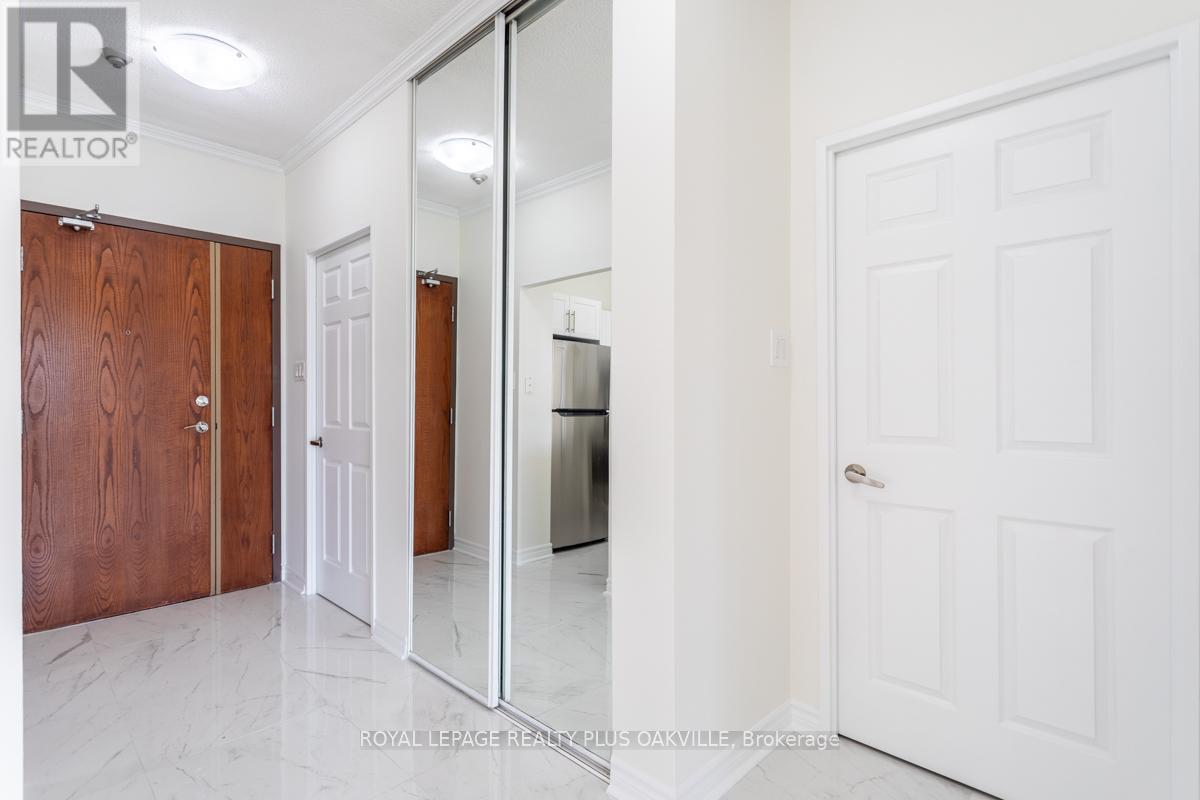 718 - 2511 LAKESHORE ROAD W, Oakville (BR Bronte), Ontario, L6L6L9 — Photo 6