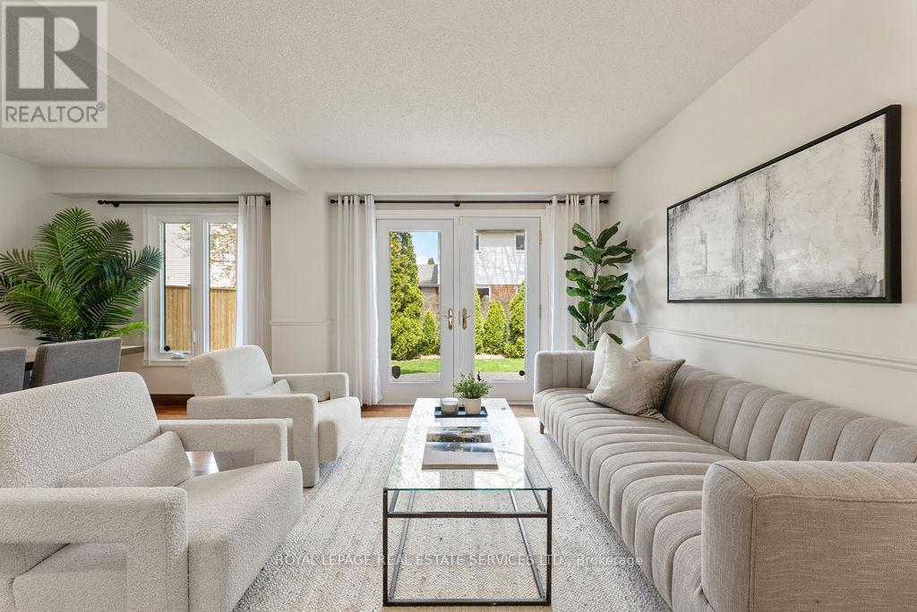 161 RIVERVIEW STREET, Oakville (BR Bronte), Ontario, L6L5S2 — Photo 3