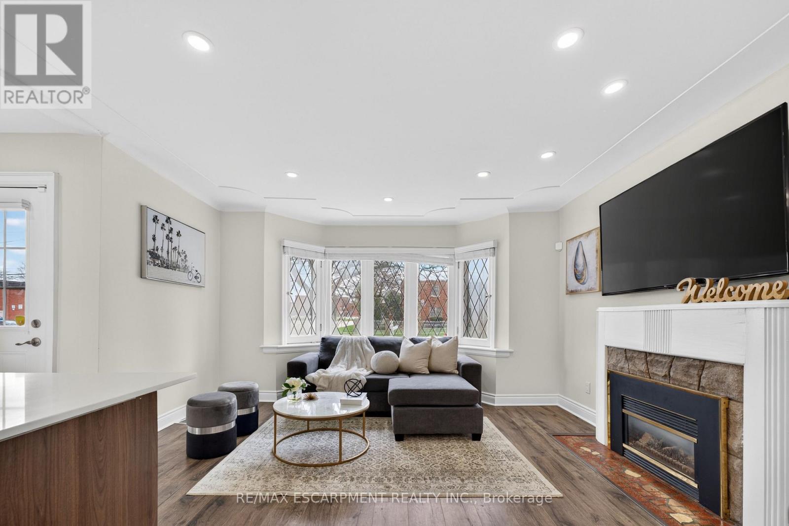 53 BRUCEDALE AVENUE E, Hamilton (Centremount), Ontario, L9A1N2 — Photo 7