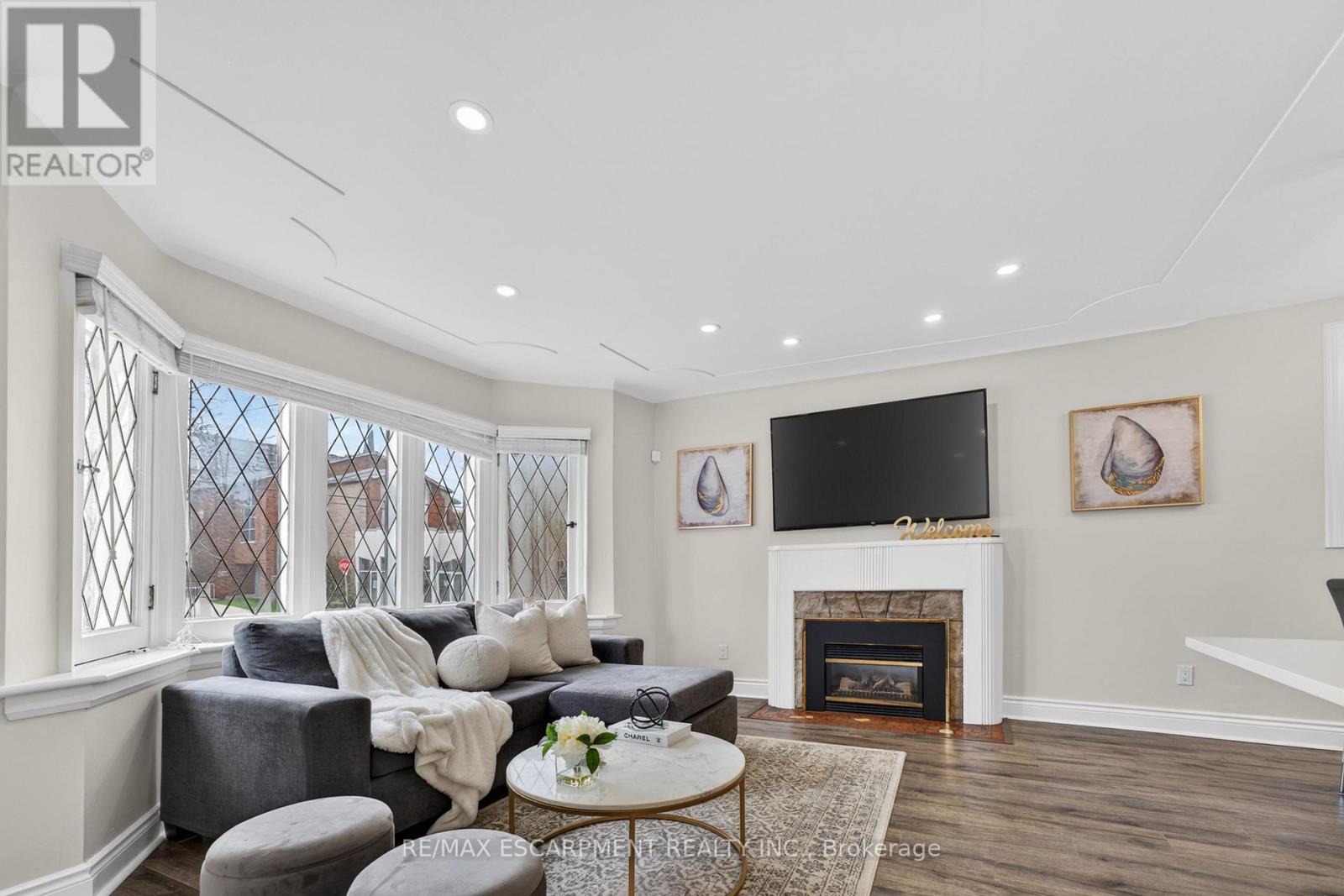 53 BRUCEDALE AVENUE E, Hamilton (Centremount), Ontario, L9A1N2 — Photo 8