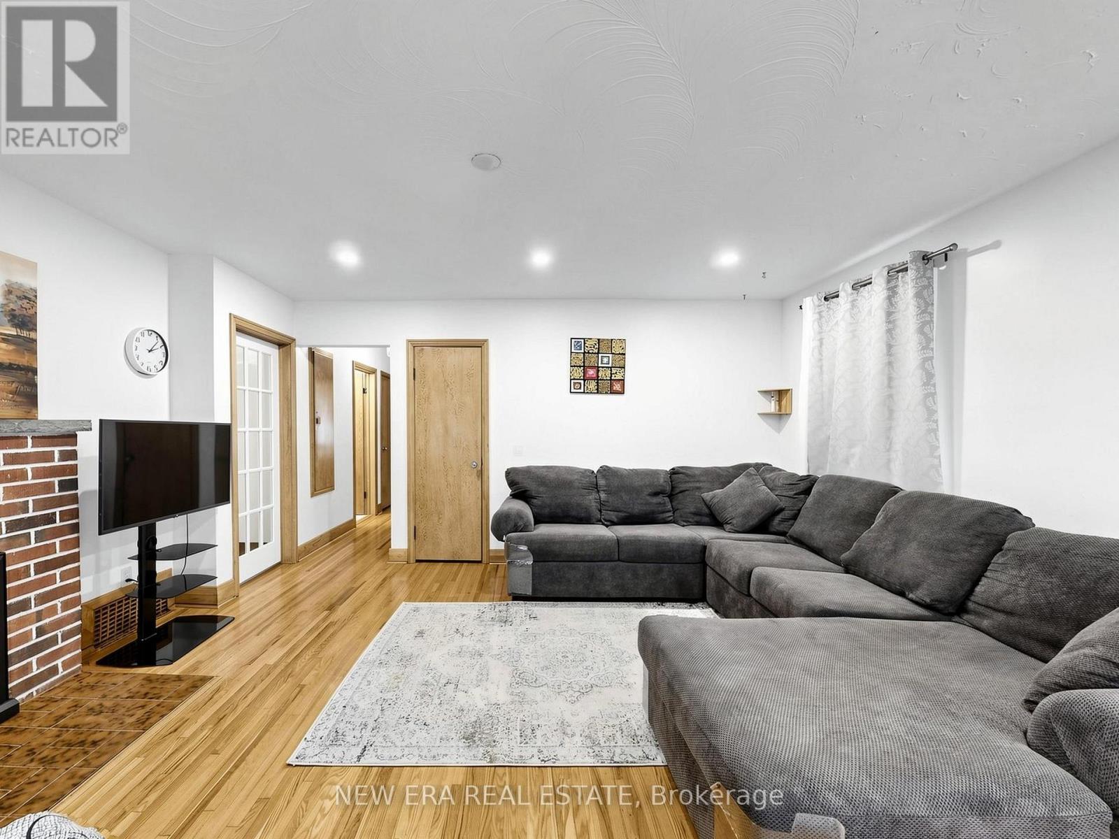 48 CHRISTOPHER DRIVE, Cambridge, Ontario, N1R4R6 — Photo 11