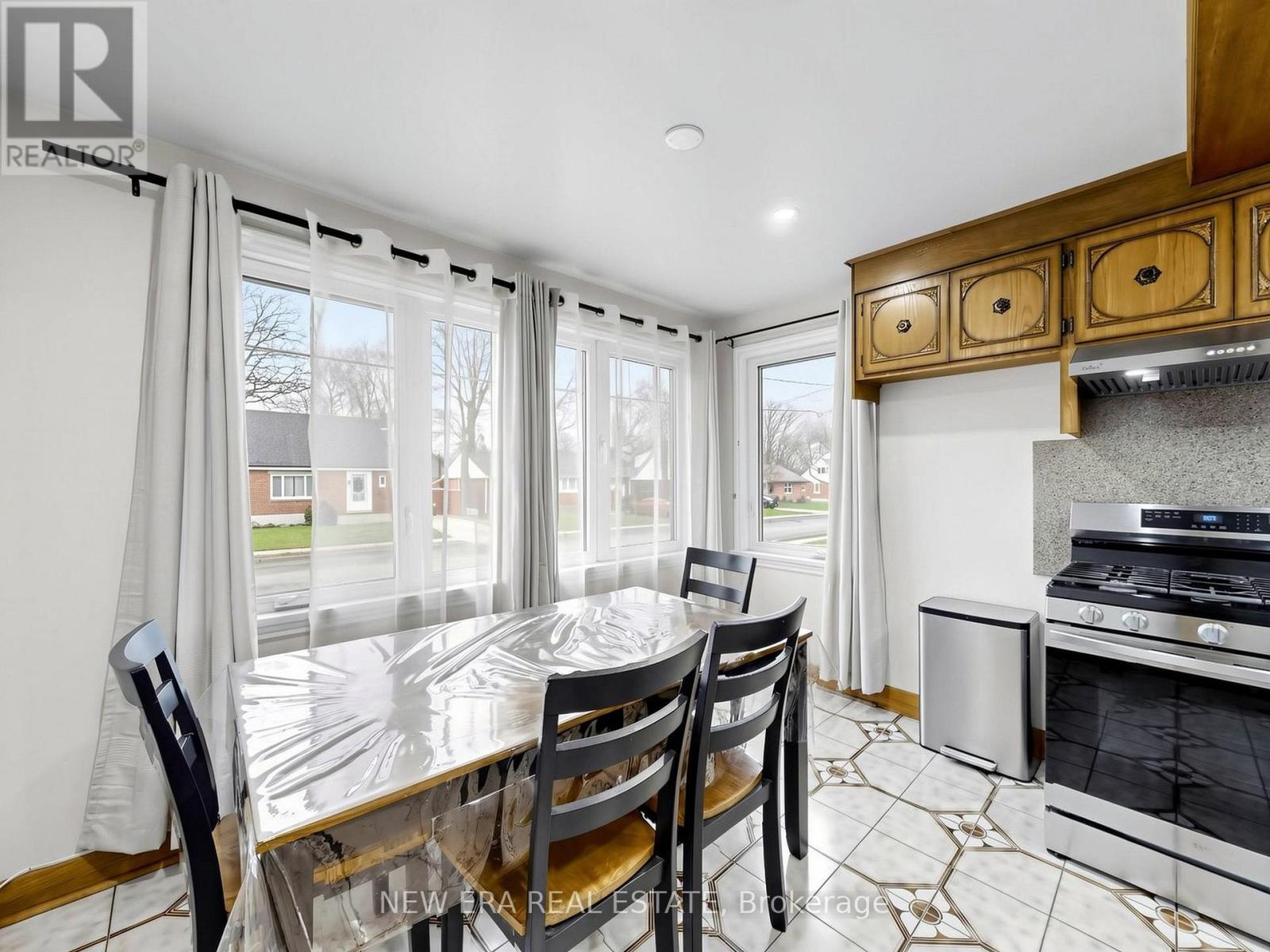 48 CHRISTOPHER DRIVE, Cambridge, Ontario, N1R4R6 — Photo 17