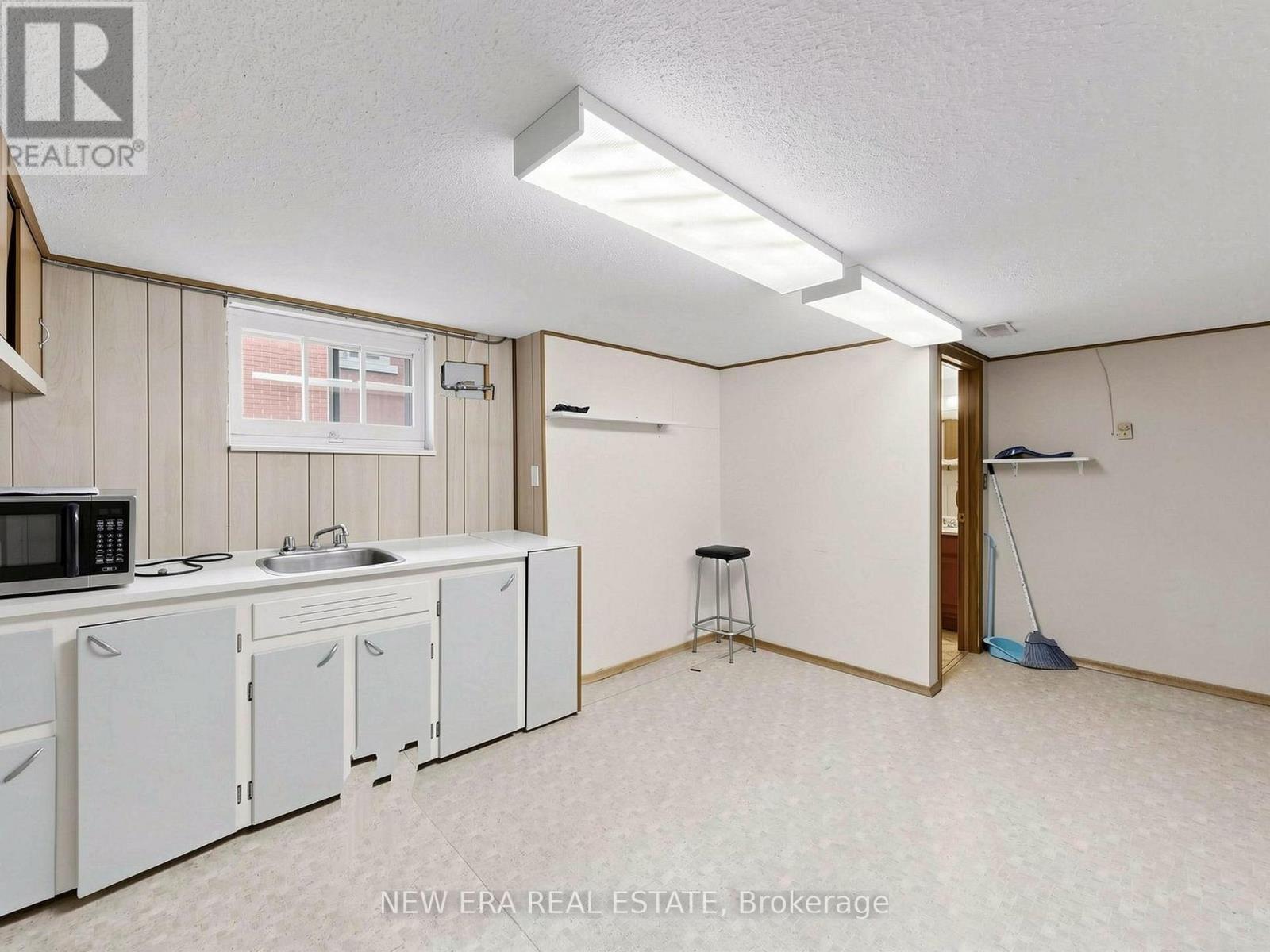48 CHRISTOPHER DRIVE, Cambridge, Ontario, N1R4R6 — Photo 35