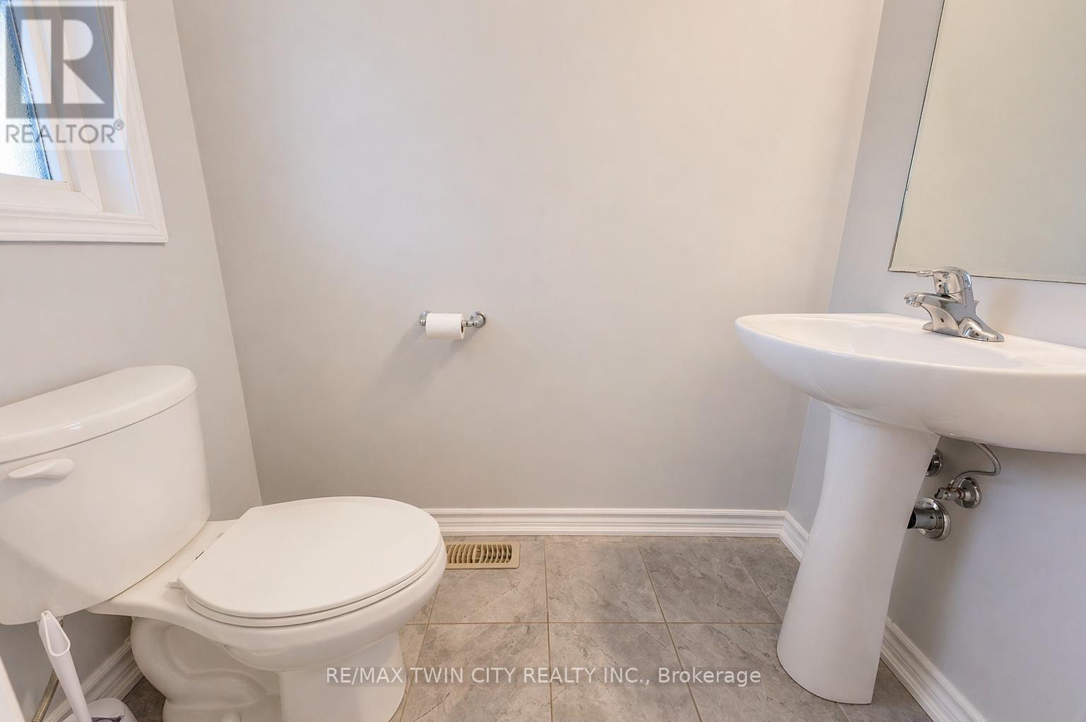 21 POSTMASTER DRIVE, Kitchener, Ontario, N2R0J2 — Photo 14