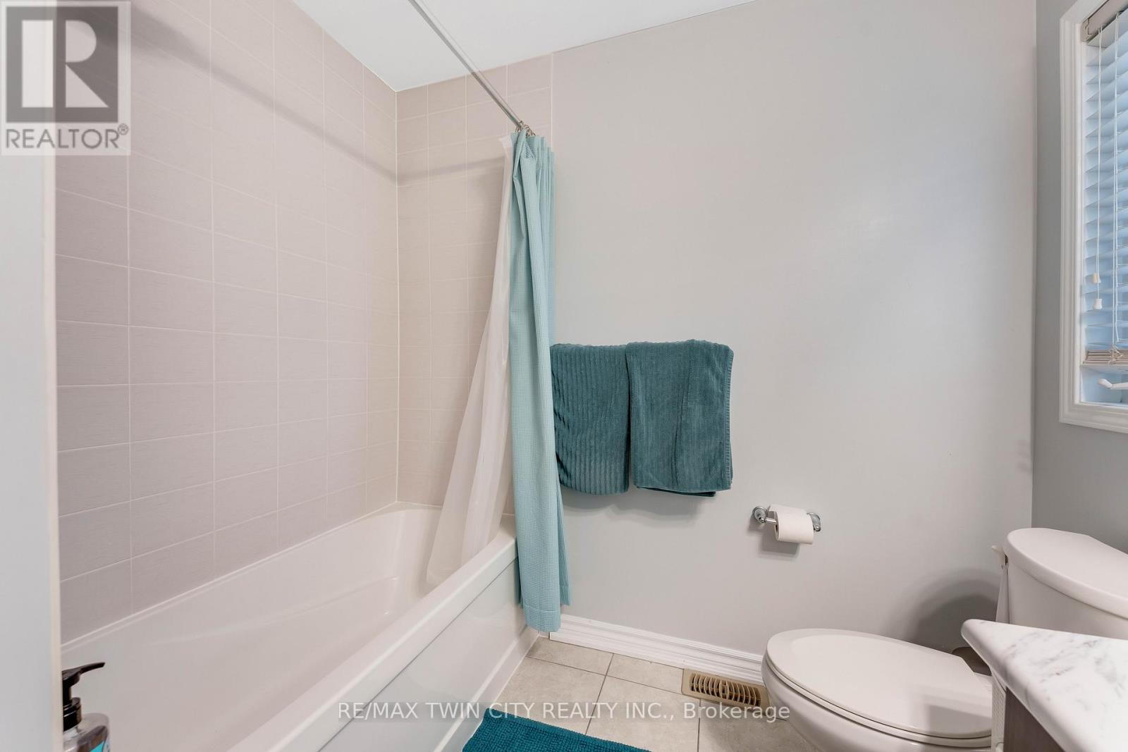 21 POSTMASTER DRIVE, Kitchener, Ontario, N2R0J2 — Photo 20