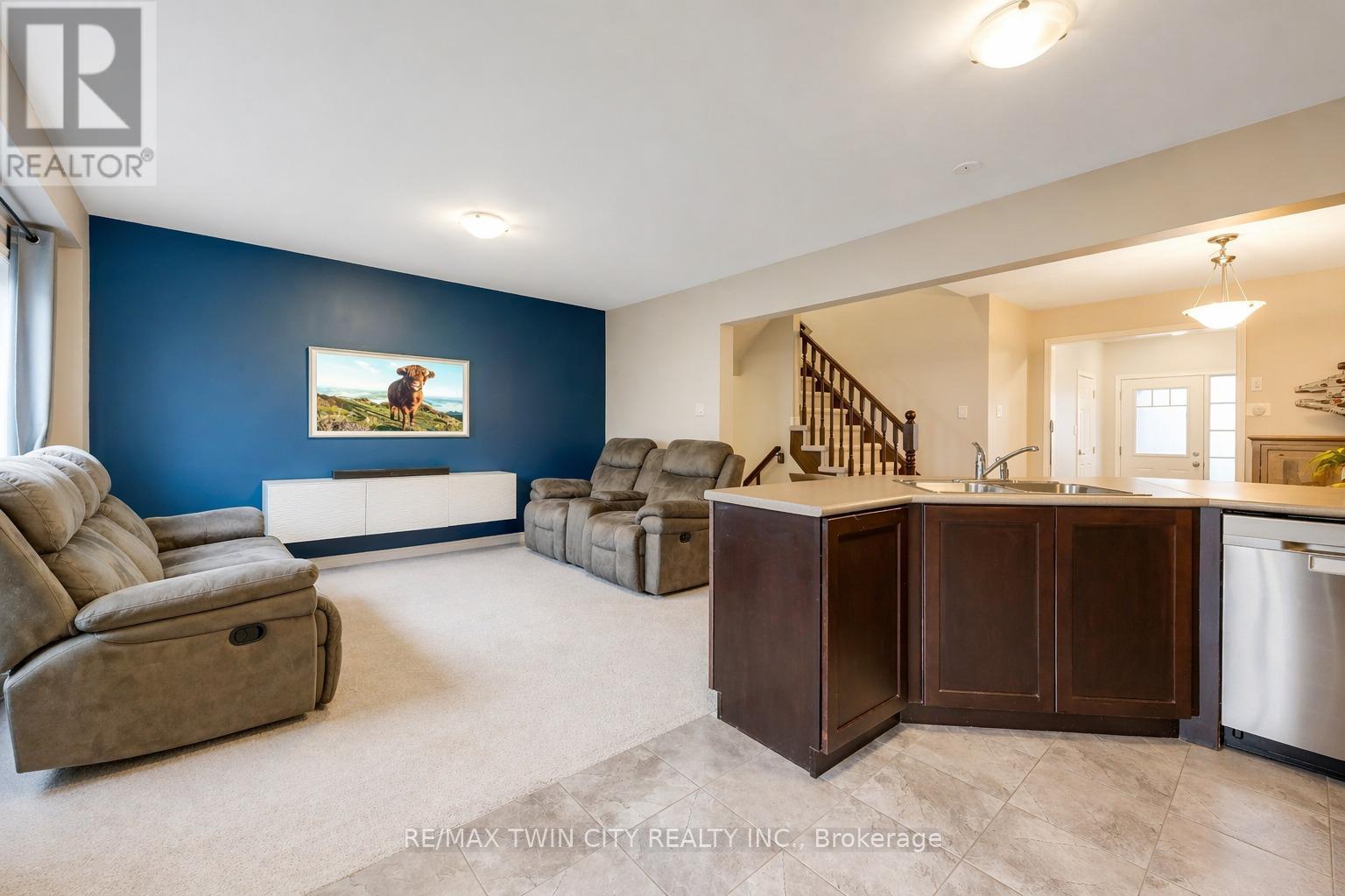 21 POSTMASTER DRIVE, Kitchener, Ontario, N2R0J2 — Photo 7