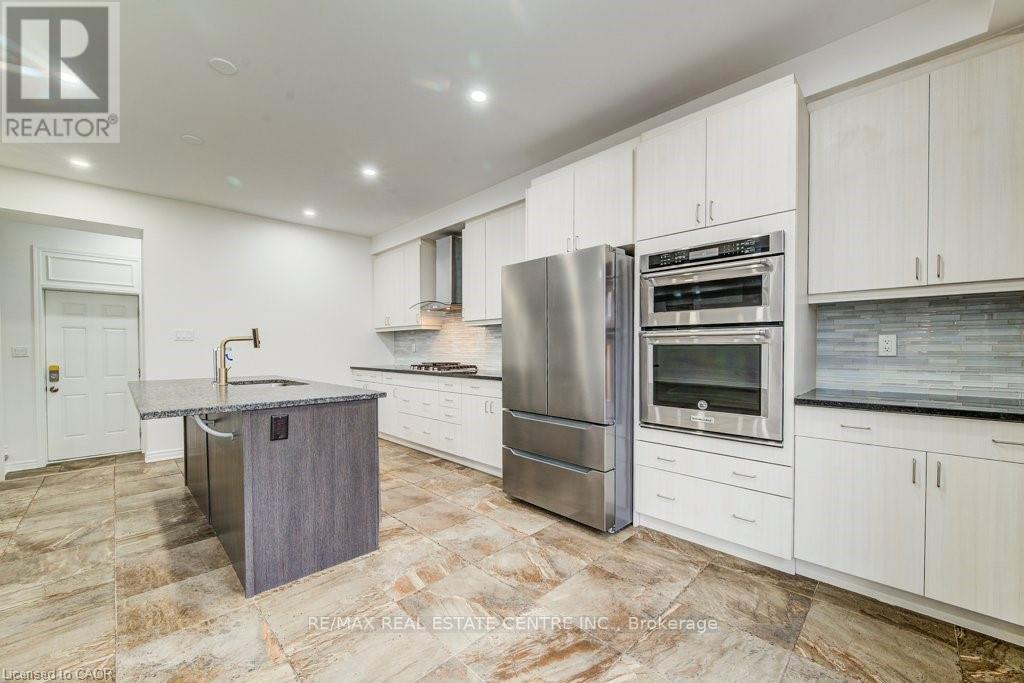 11 COMPASS TRAIL, Cambridge, Ontario, N3E0B7 — Photo 15